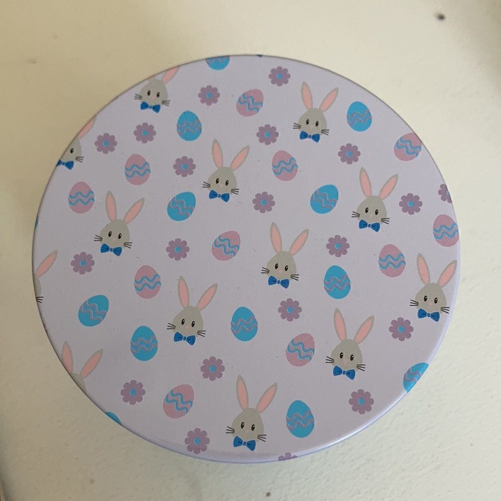 DW Home Hand Poured Candle Hoppy Easter - Picture 5 of 5